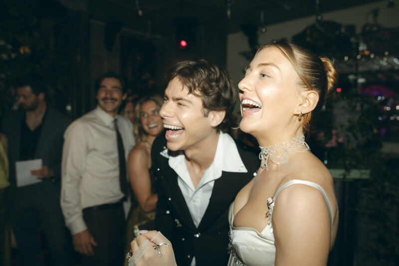 Private party magician Saint-Tropez creating close-up reactions for guests